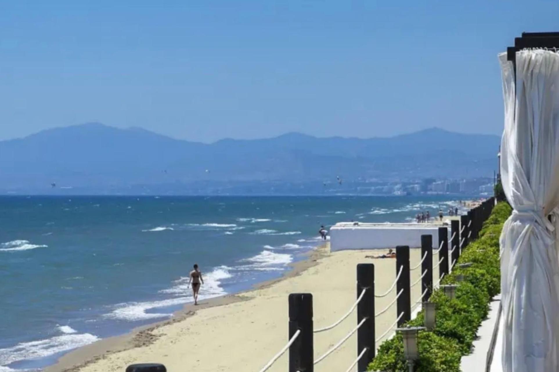 Marbella Beachfront - Beachside Apartment With Stunning Sea Views Extérieur photo