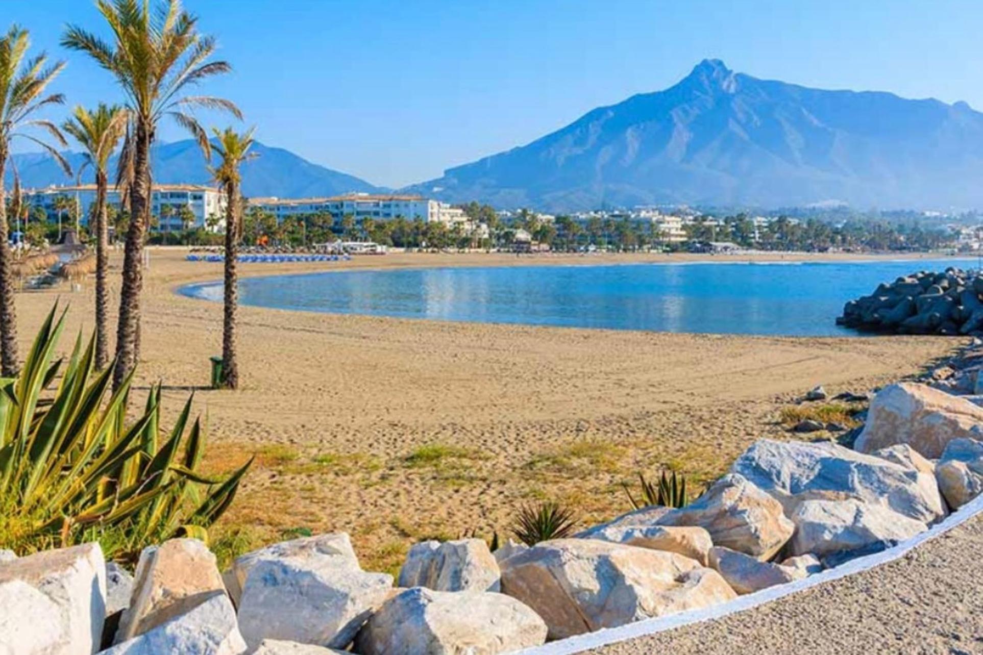 Marbella Beachfront - Beachside Apartment With Stunning Sea Views Extérieur photo